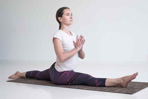 Hanumanasana Yoga Pose: Benefits, Steps & Splits Tips