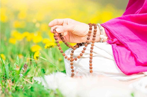 Om Purnamadah Purnamadam: The Mantra of Completeness