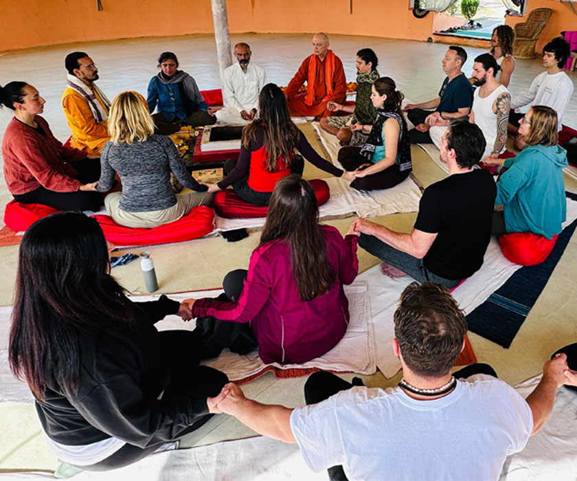 Yoga Teacher Training in Rishikesh India - alakhyog